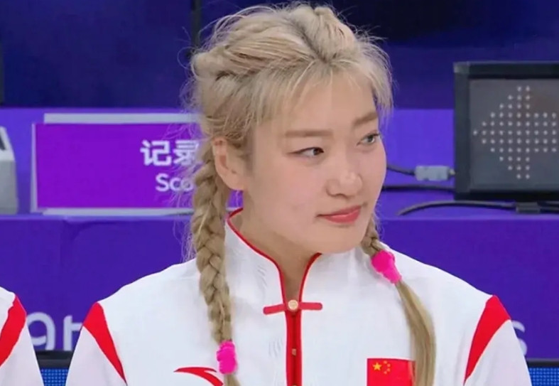 中国女篮只有三个被国际篮联肯定的球星，李梦，李月汝，韩旭。现在三个核心已经没有了