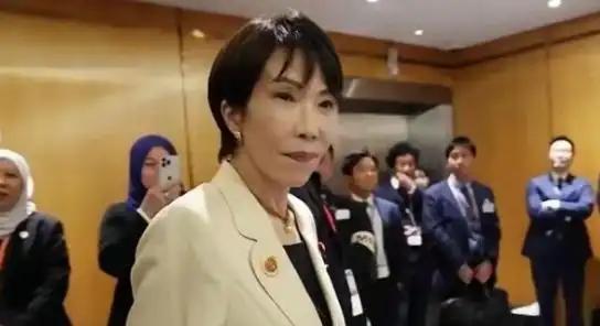 日本现在似乎已经不再把那些传统反制当回事：稀土供应收紧不怕，抵制日货不怕，连熊猫