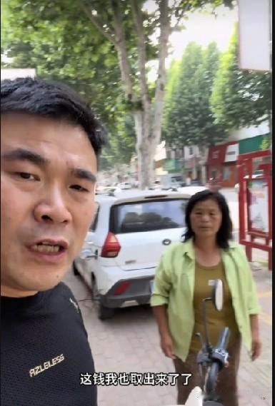 小故事！这老壳子和半熟，他们俩怕吃白菜，在小黑屋里被教训了一夜后，
