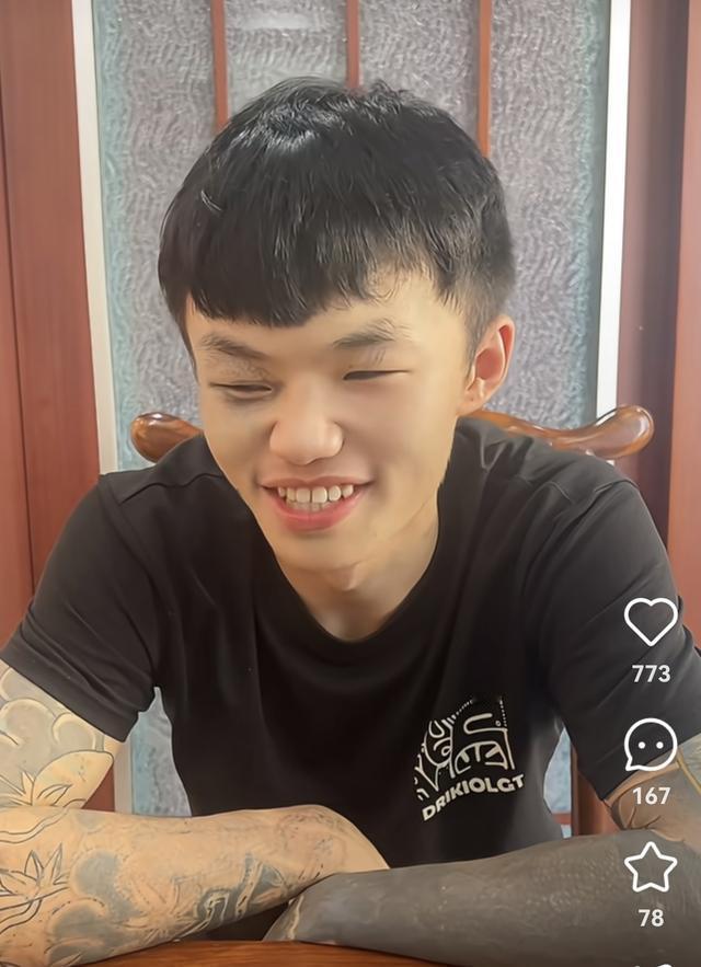 从“纹面怪物”到洗纹身男孩：18岁夏朝勇，用疼痛偿还年少轻狂还记得4年前那