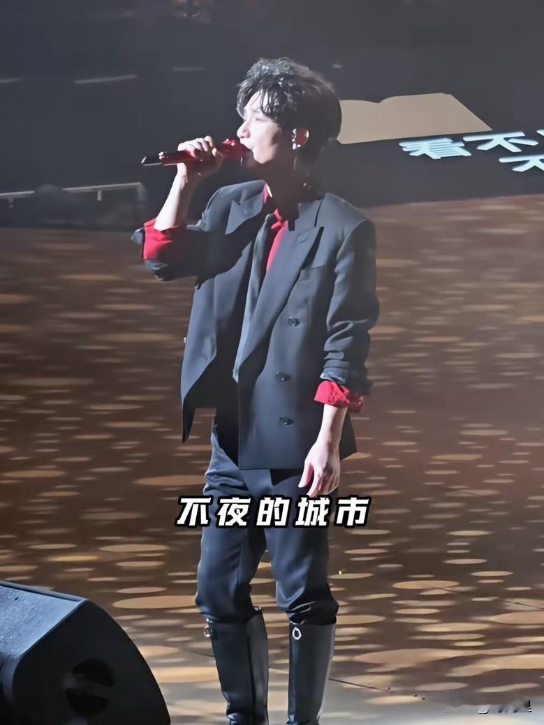 陈楚生的歌，有没有人告诉你……节奏一响，青春就回来的感觉…太怀念了…不过呢，