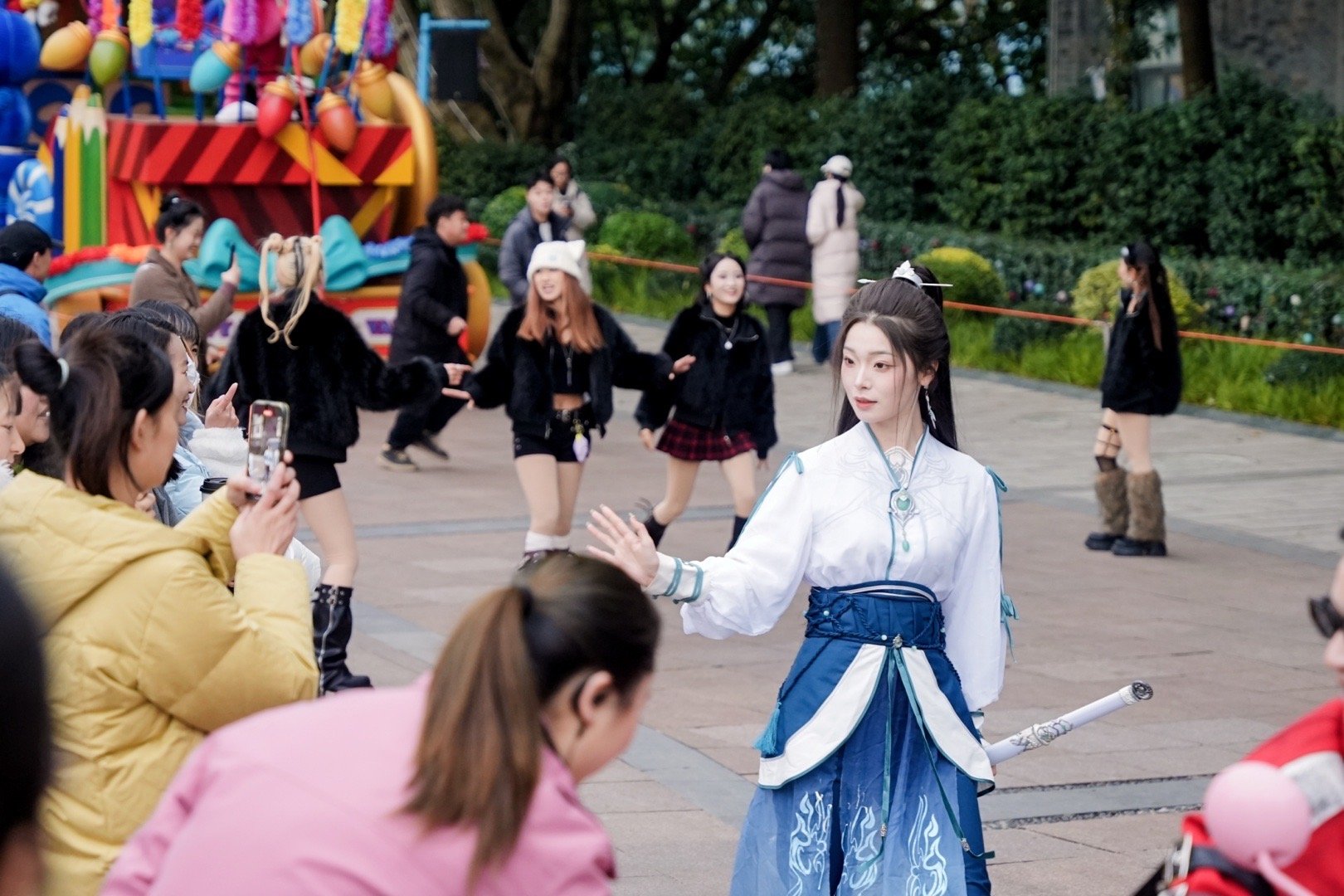 剑来在成都温酒会知音看完动画就在成都看到陈平安这次真的破次元壁了，没想到在成都