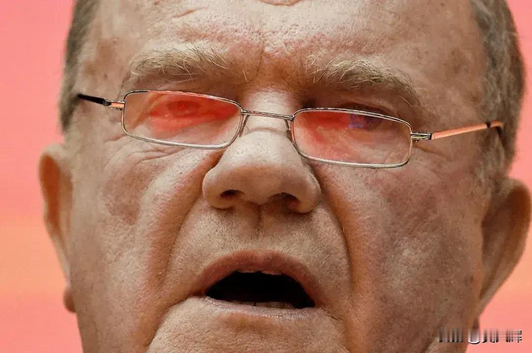 【俄共中央澄清久加诺夫关于1917年历史悲剧或将重演的表态】4月22日，俄