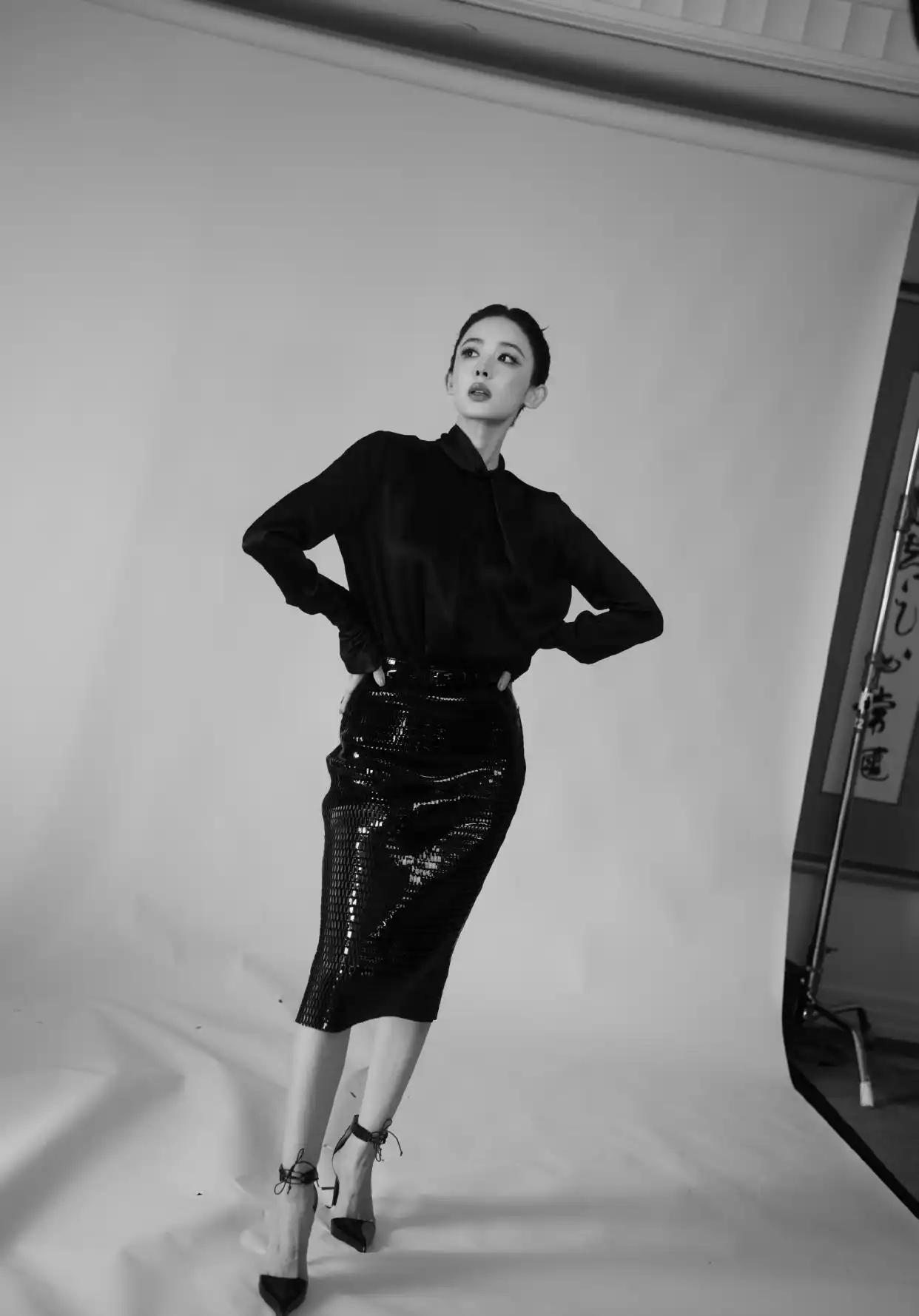 古力娜扎把东方明珠变成背景板！外滩生图封神，上海滩奢女天花板