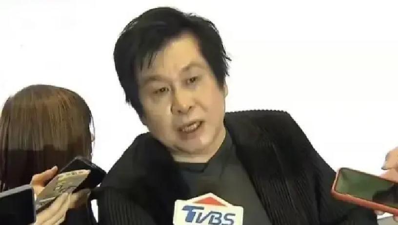 票务平台连夜下架了他在成都杭州的演出，品牌方把海报删得比谁都快。饭都端到你面前