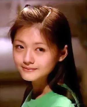 大S怎么会比不过马筱梅两人根本就是天壤之别不能说大S美若天仙但肯定是美人