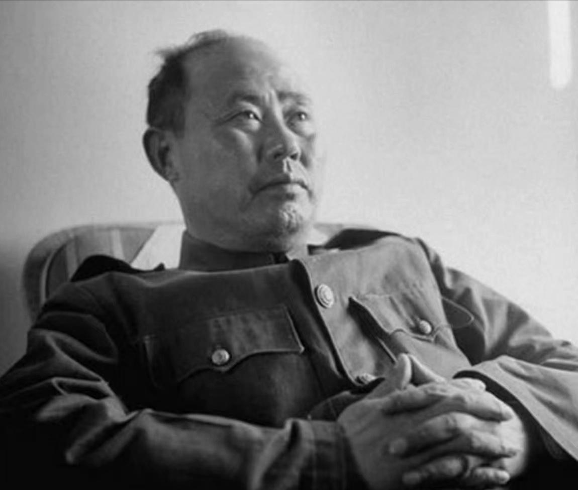 傅作义是国民党将领里很能打的一位，但他的本事不是靠黄埔嫡系身份，而是从晋军底层一