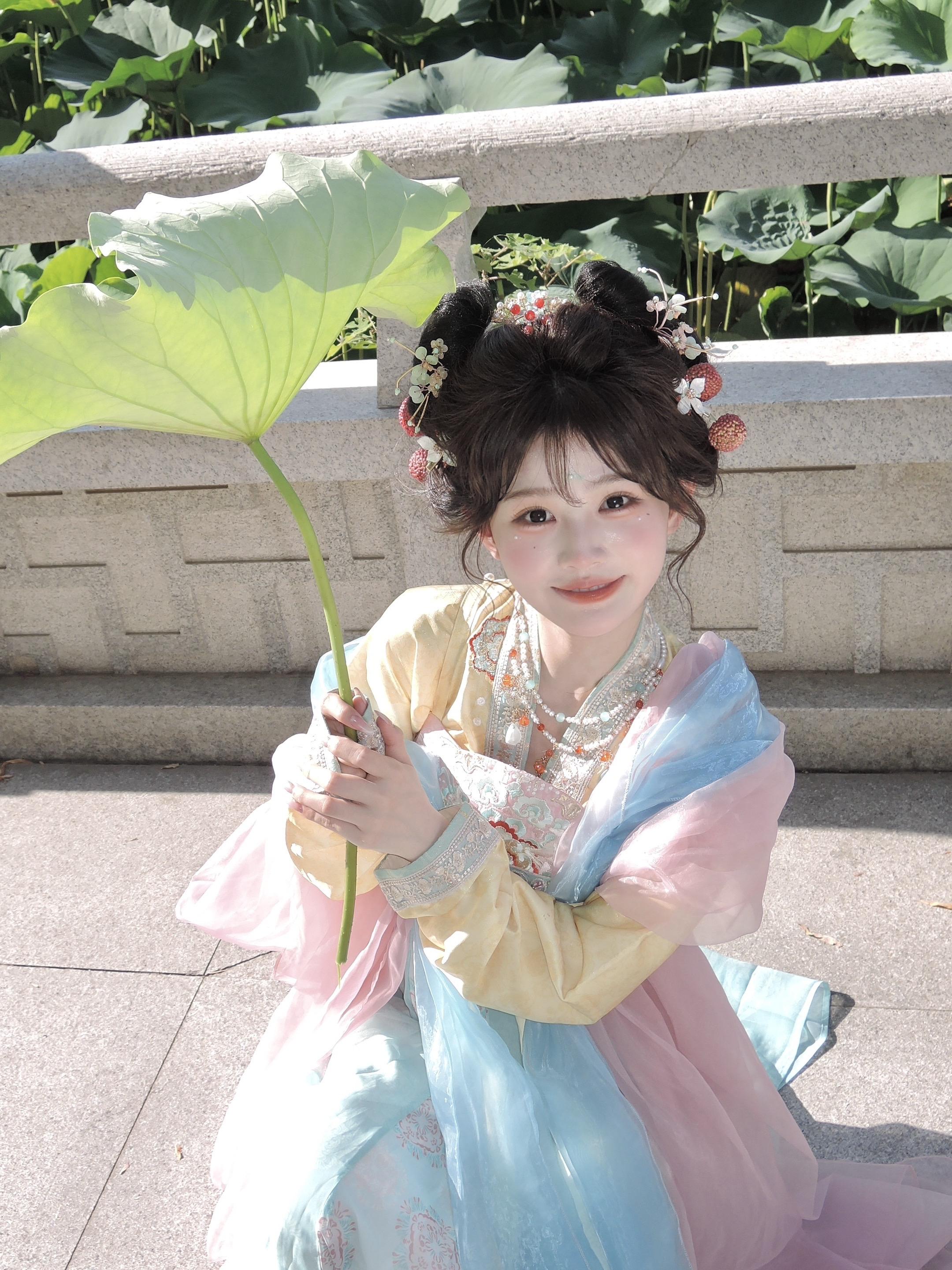 明明是我更可爱吧！你不许和她讲话了！！