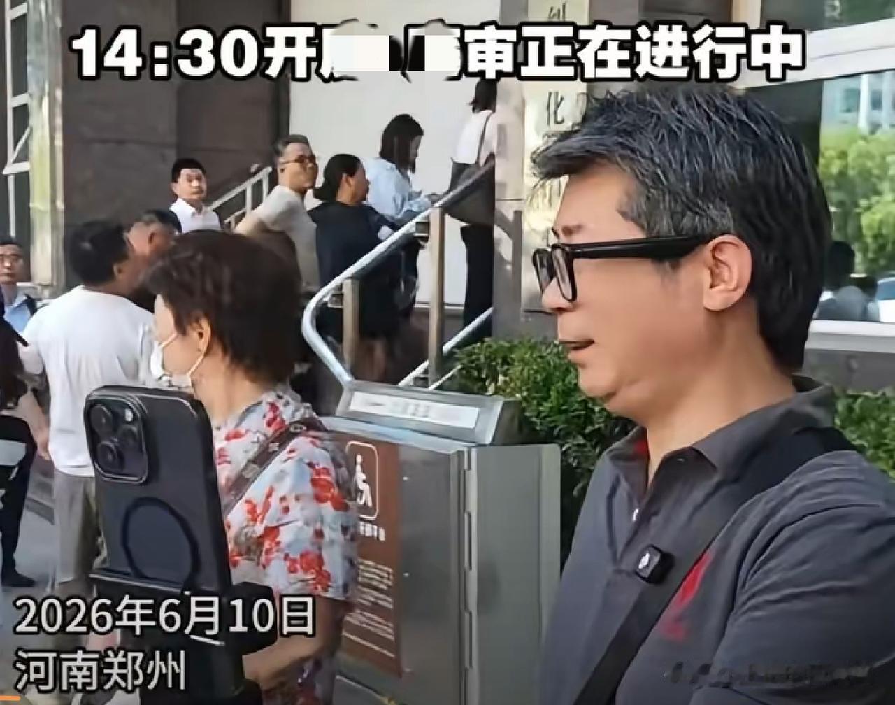 “二八”江湖里，有这么一位“孤胆英雄”，恒苏。六年来，他始终雄赳赳地站在追真一线