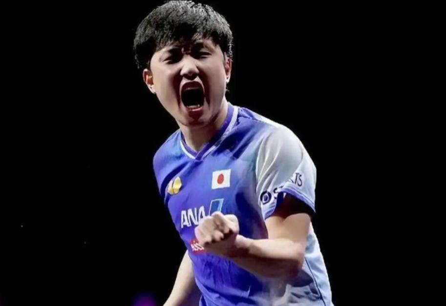 坏了，F勒布伦要输给张本智和。没有了成都主场般的呐喊，小布直接没有状态了，