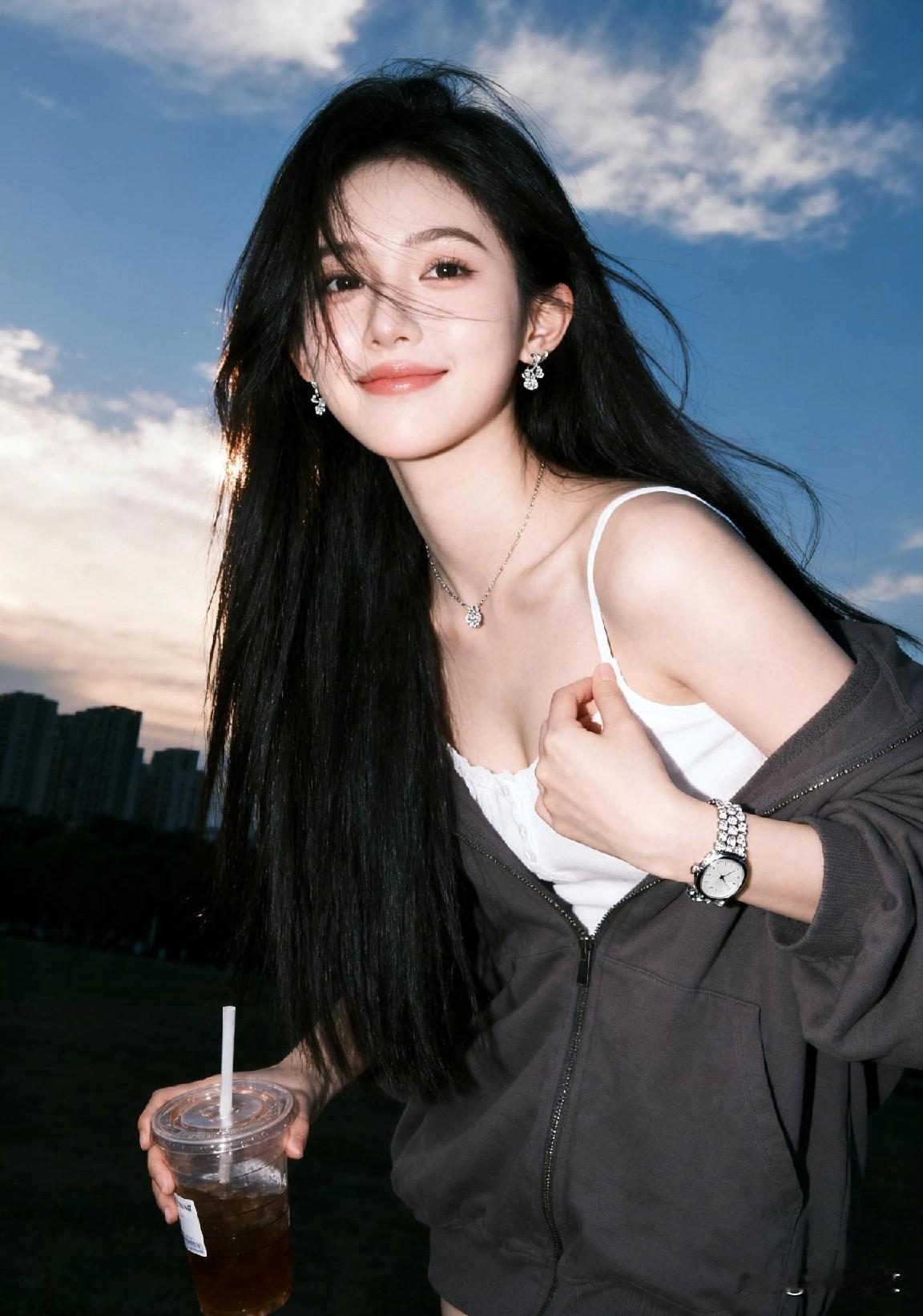 魅力女孩，超级迷人超级迷人美女顶级魅力女人女性魅力鉴赏女性拥有的魅力性感