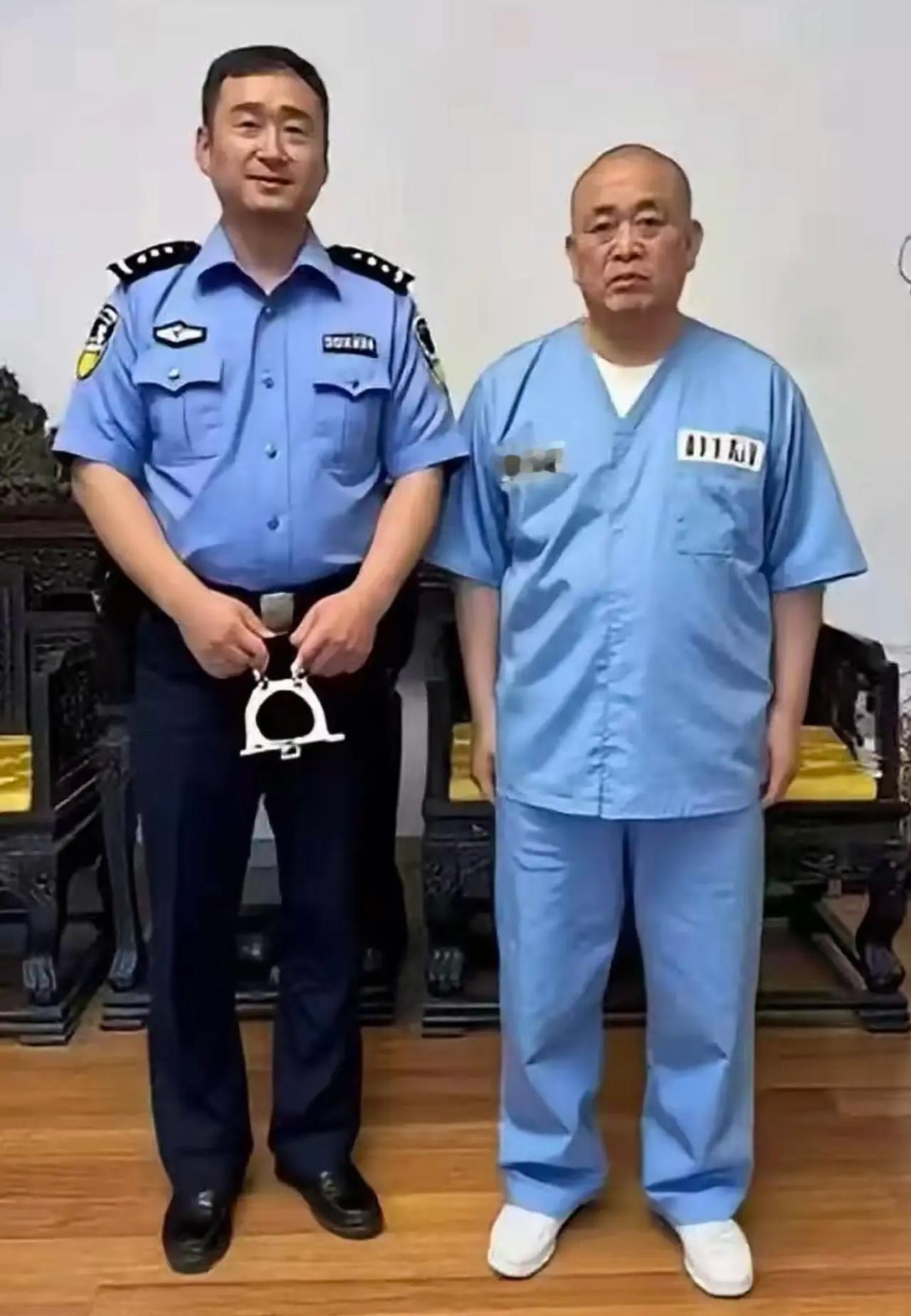 释永信案已经宣判了，近3亿涉案金额，罚金却只有350万。很多人怒了：这不是挠痒痒
