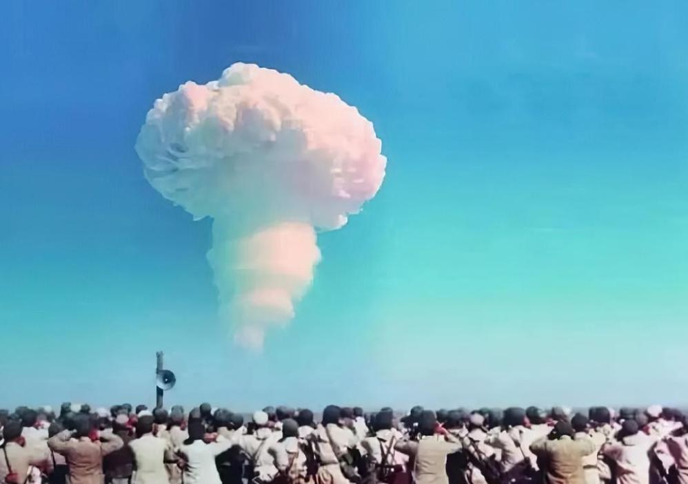 1967年，中国氢弹试爆成功，美国得知后惊慌失措，立刻开始调查氢弹泄密事件，直到