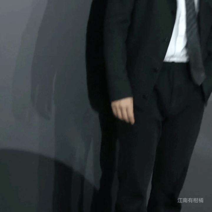 时至今日仍无法理解摄影师的运镜思路😳​​​