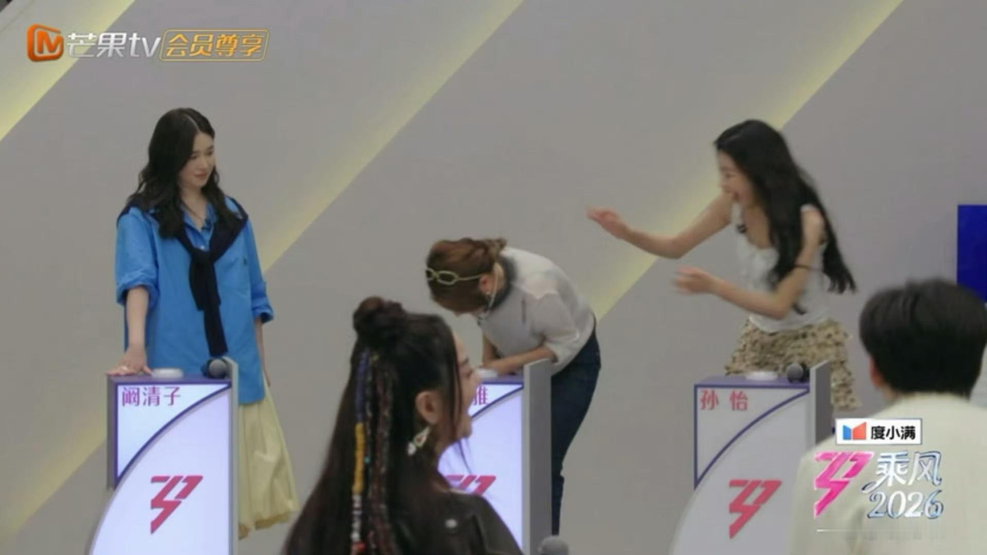 乌兰图雅又名者来妈被乌兰图雅和者来女可爱晕！一个干脆喊妈，一个爽快应下，直爽又