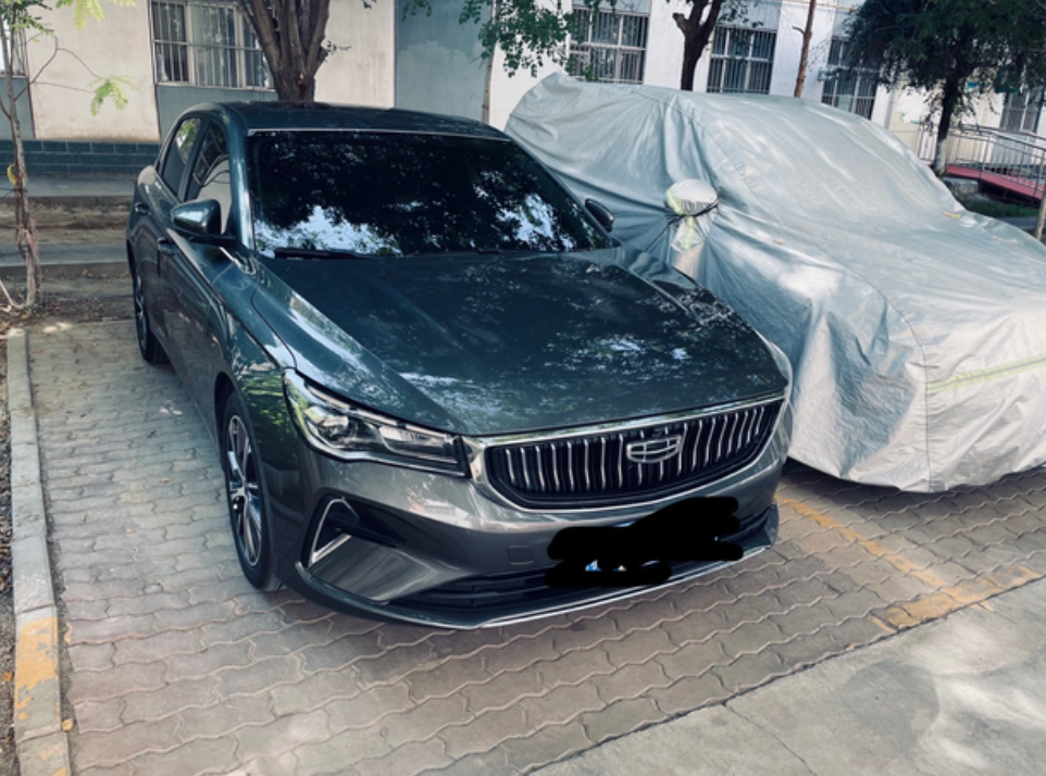 新帝豪油耗目前1000公里了，油耗在8.4，还在磨合期，等5000公里的时候，