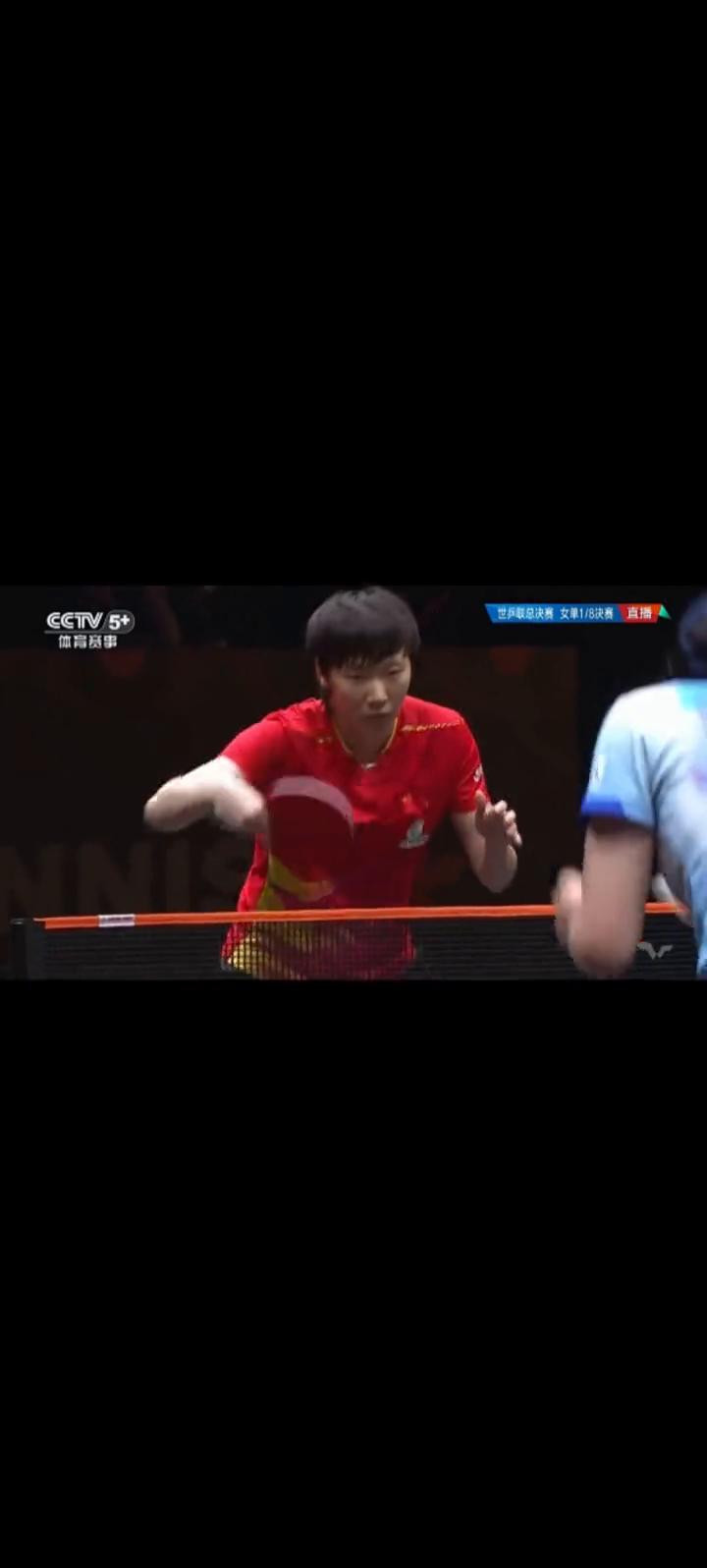 张本美和的球场礼仪。美元的奖金进入决赛是四万四，进入四强是两万六，今年的总奖金