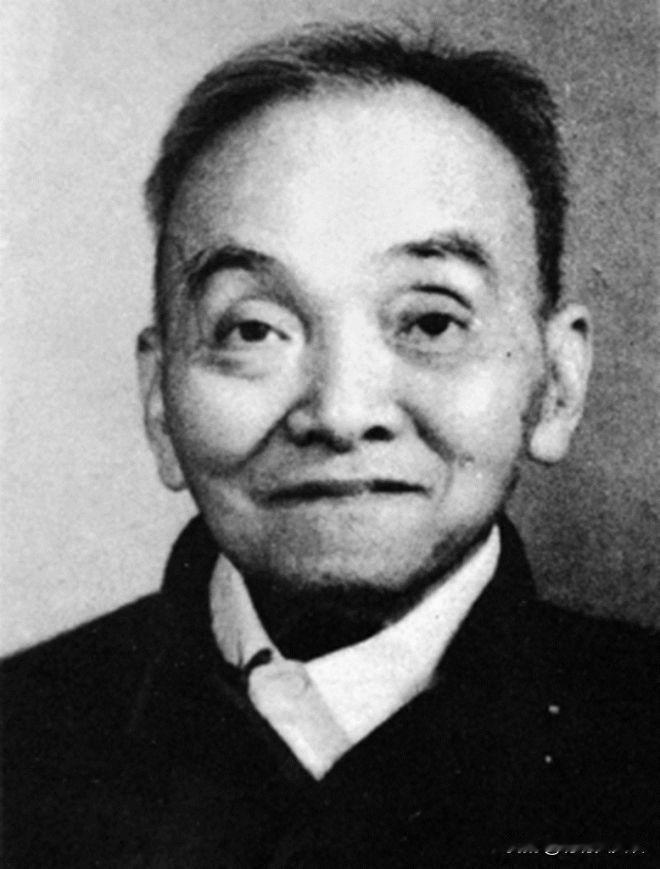 1949年，地下党被判死刑，临行刑前去上厕所，看守意味深长地说：“早去早回”，地