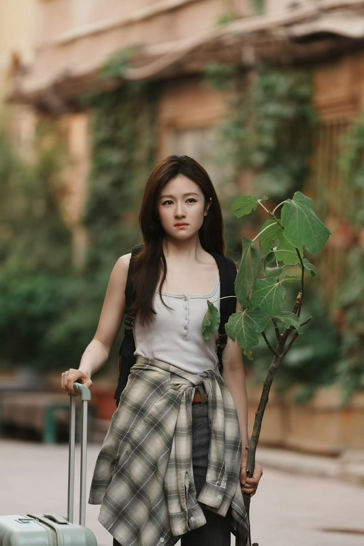 李兰迪新剧每一帧都很美李兰迪神镜头又有了古装氛围感天花板！李兰迪妆容造型清新雅致