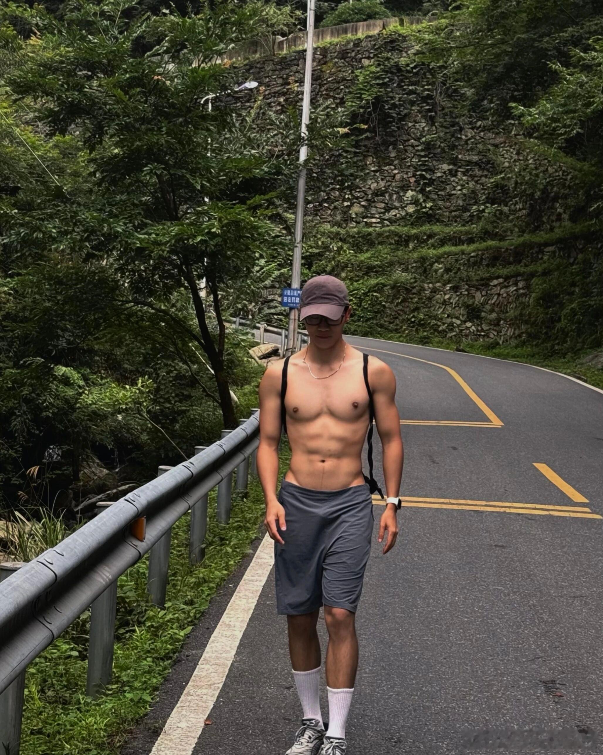 健身打卡20岁的时候，你可能根本不会考“储存肌肉”这件事那时候不训练，身体可能