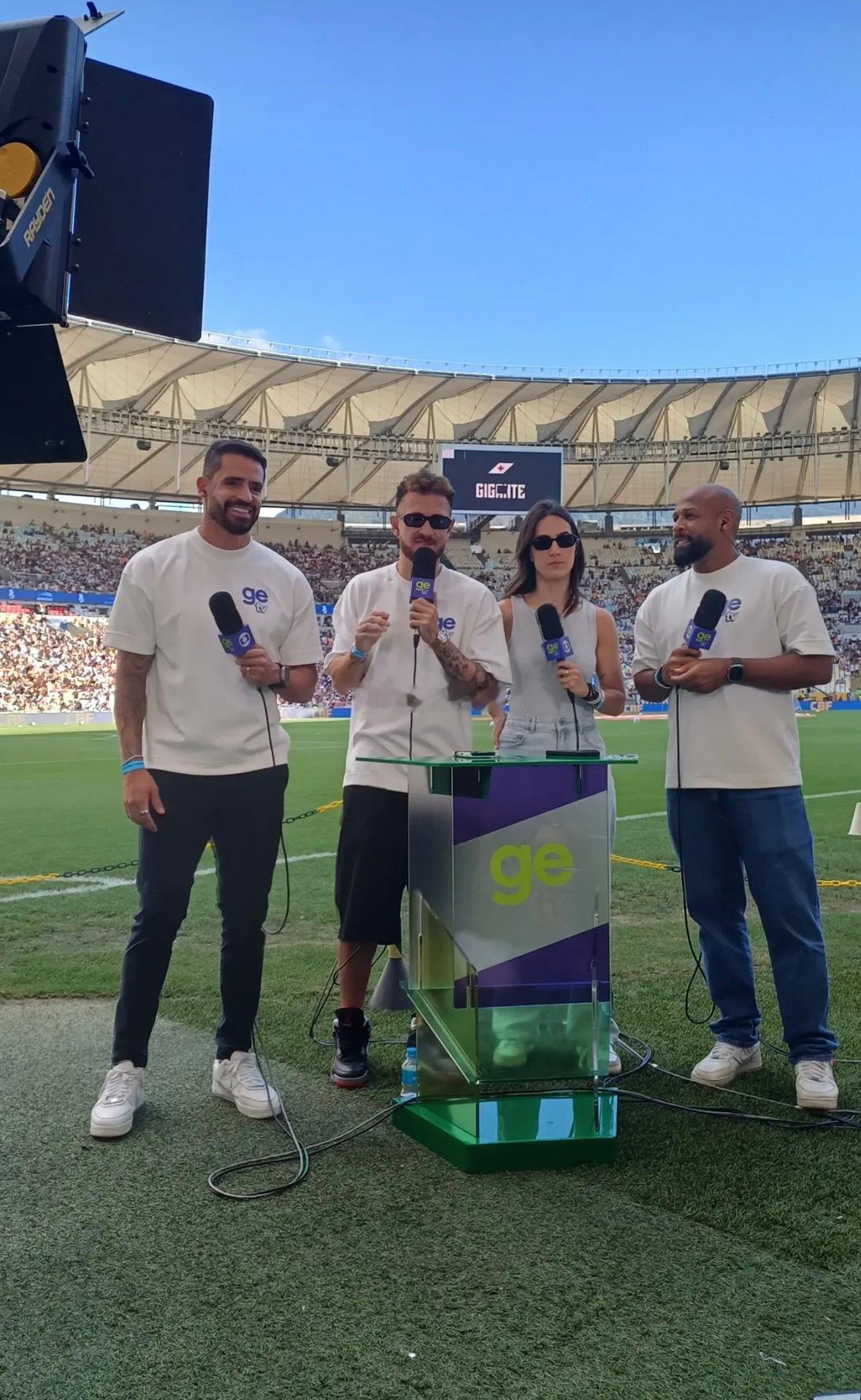 北京国安北京国安奥古斯托退役后首次尝试解说工作。