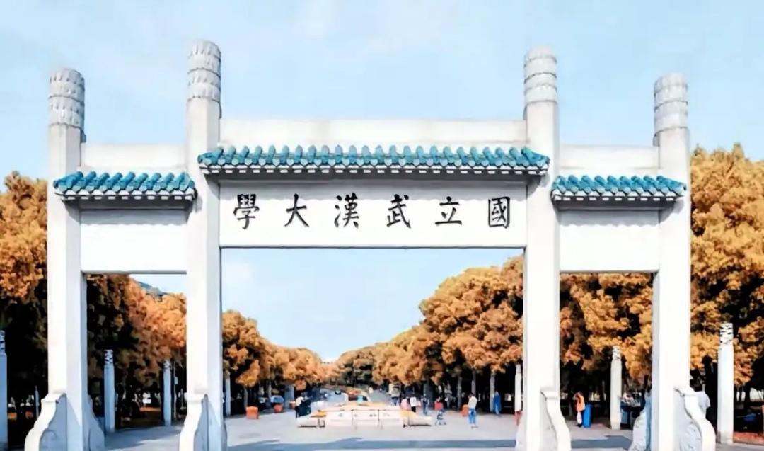 怪不得香港人会痛骂，说不少大陆的学生去香港读书，成绩和水平奇差无比，说大陆往港校