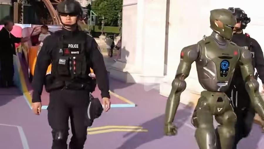 美国机器人公司的老板都开骂了。他们骂什么啊？他们说中国的机器人同行啊，不讲武德。