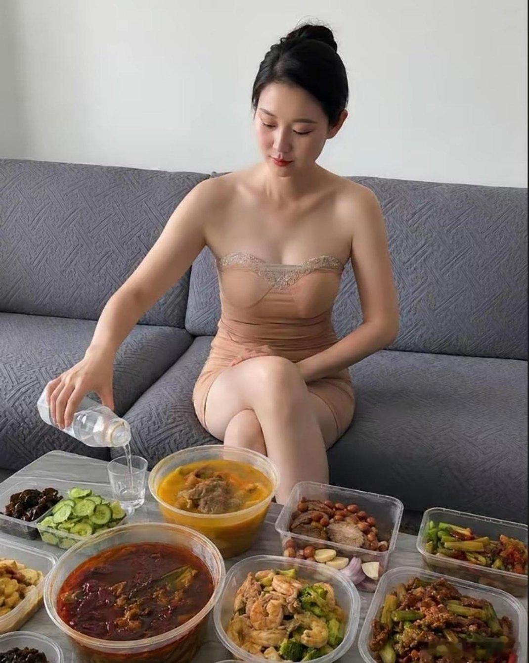 请问图上一共有几道菜？