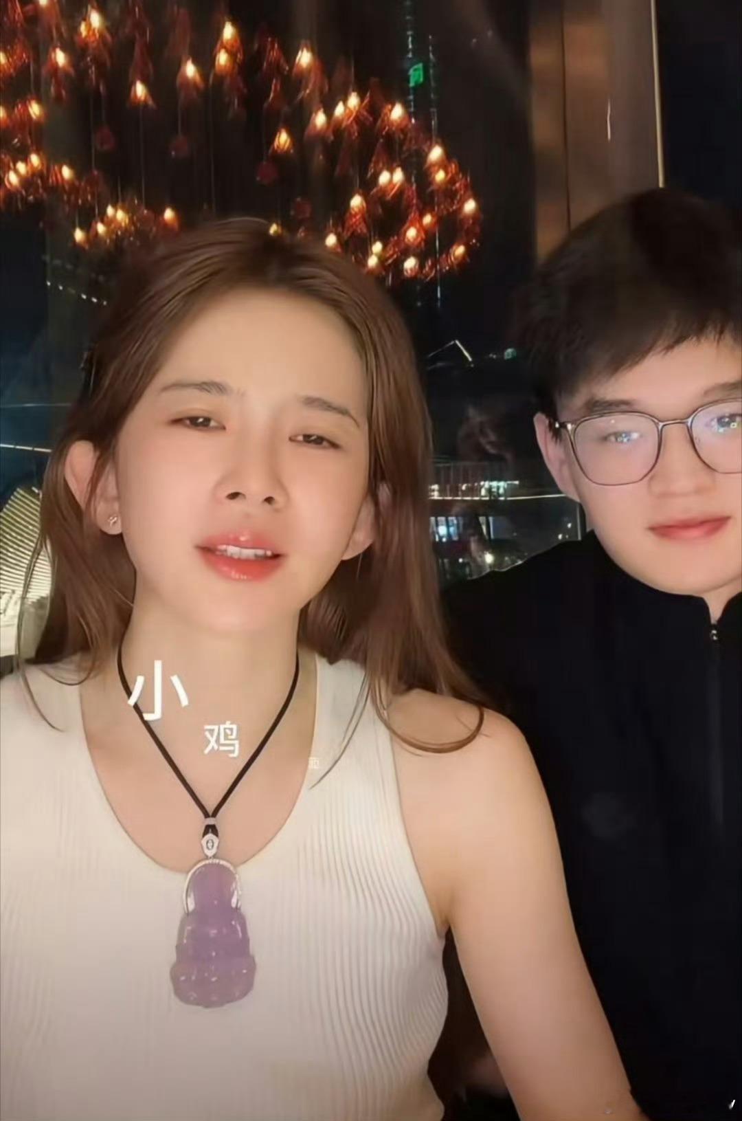 赵樱子官宣小12岁男友这么什么新赛道哇？年下奶狗这么香吗