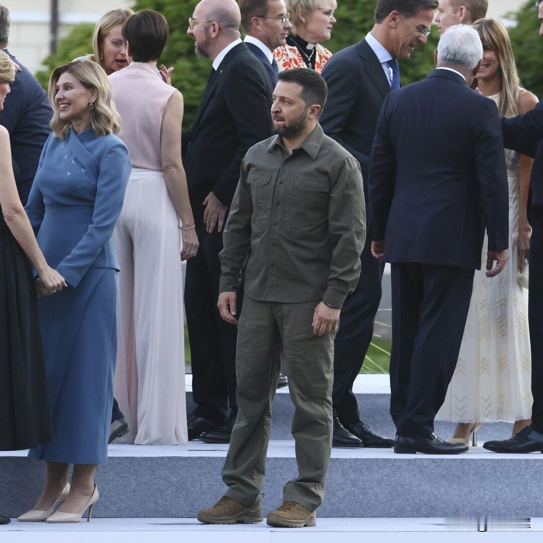 泽连斯基：美国不要把乌克兰只看作一个一味索取的国家泽连斯基在《纽约邮报》采访