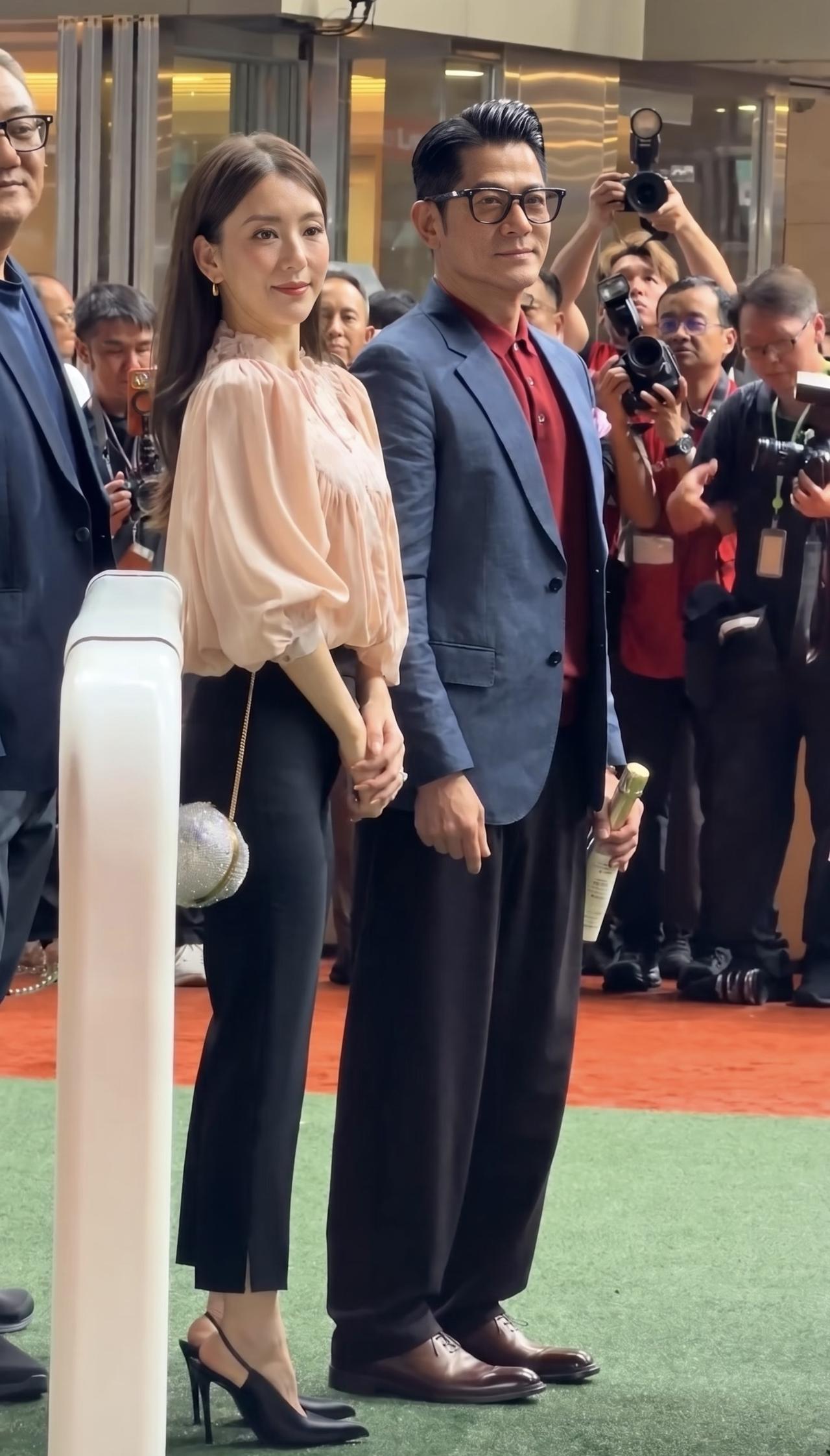 郭富城是真的很爱老婆方媛，不管是活动，还是亲友婚宴聚会，他都会带她出入公共场合。