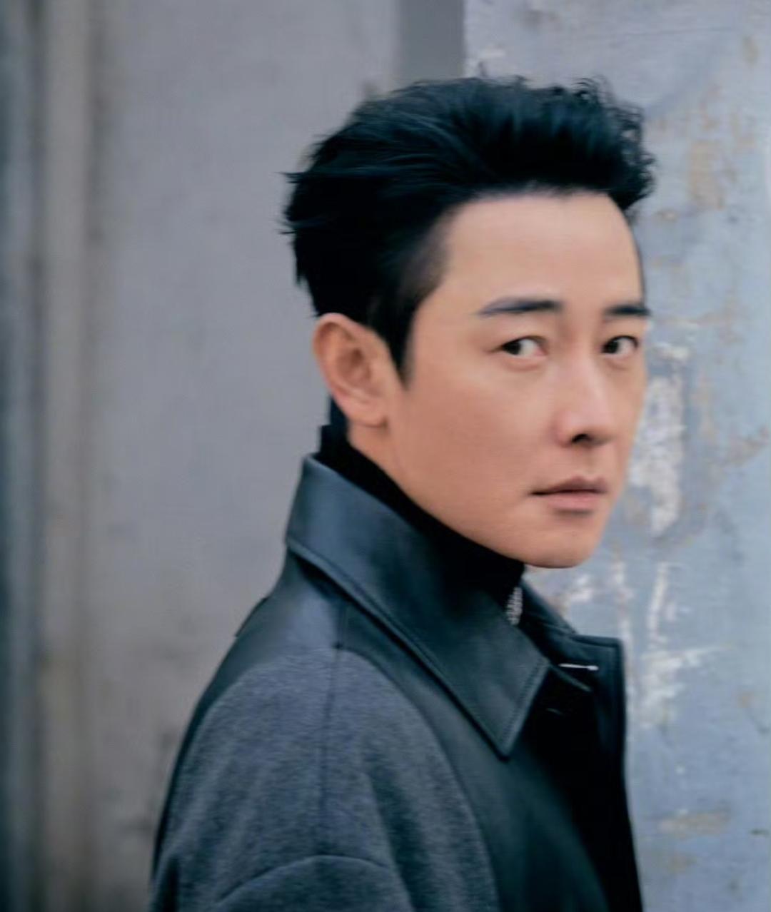 娱乐圈突传噩耗，知名演员罗晋的父亲去世！罗晋经纪人于11月20日在朋友圈代发讣