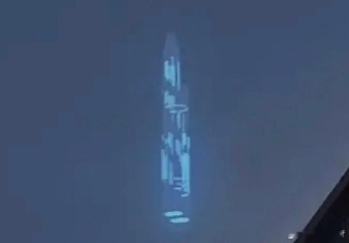 美国公布大量从未曝光的UFO视频这些图片再奇异都不重要。所谓UFO出现，完全解