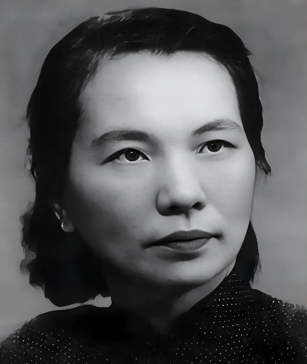 当年朱枫在舟山其实是可以逃生的，但她为何错失了这些机会？1950年年初，人往