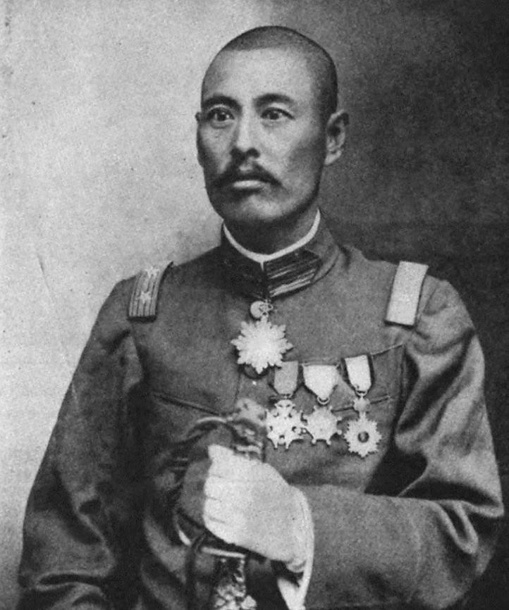 1923年，北京政府为解决国会会场狭小问题，拟拆掉故宫太和殿、中和殿、保和殿三