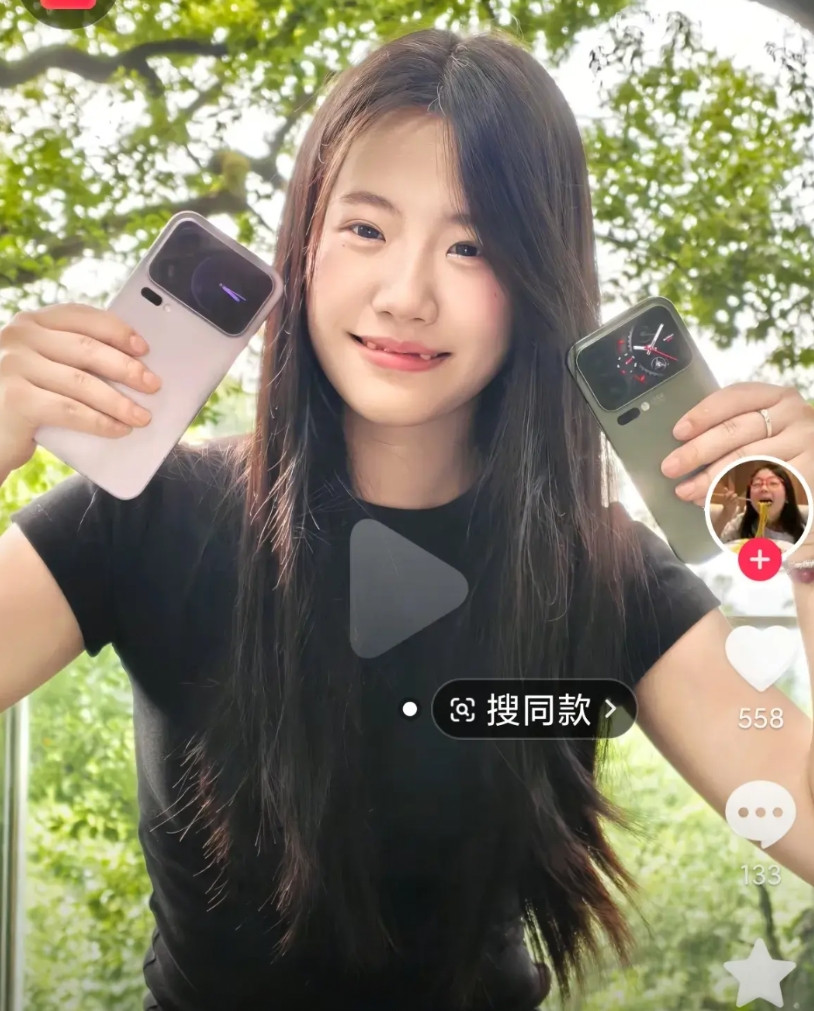完了完了，雷军这次真的完了，全网都在晒小米17背屏，关键是女生在晒，这完美复刻了