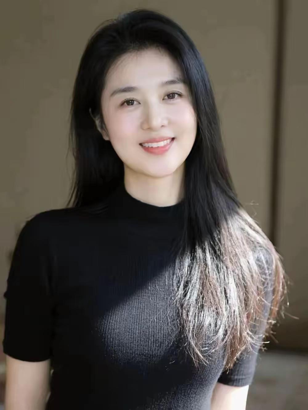 美丽的长发女神