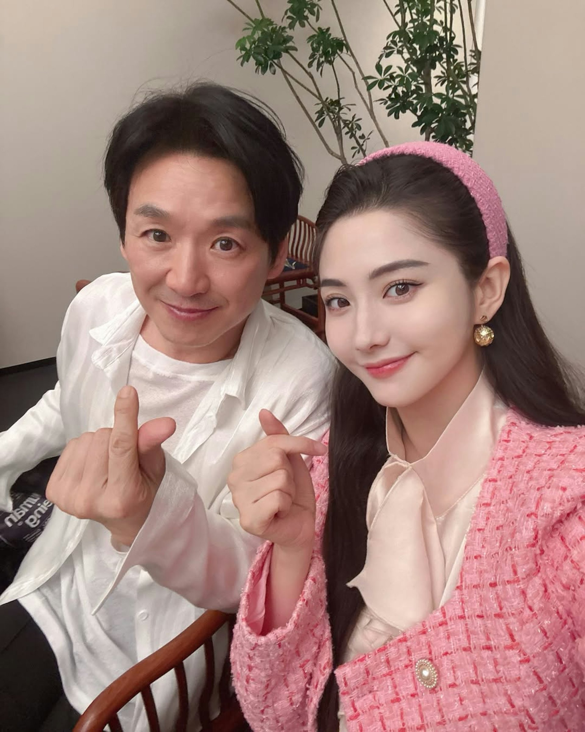 “蕉皮”朱永棠与蓝心妍，一个都认不出来[捂脸哭][捂脸哭][捂脸哭]​​​