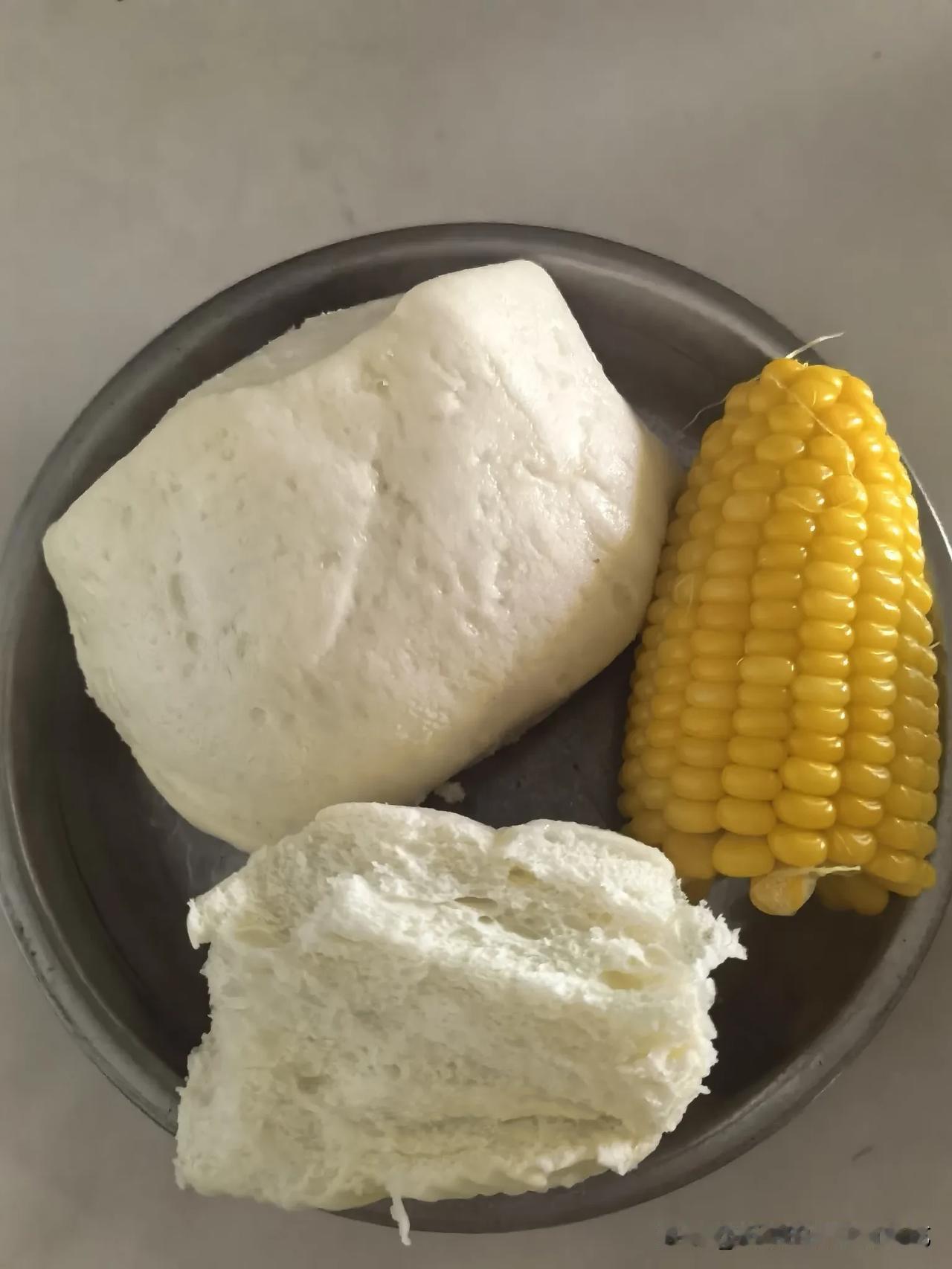 吃馒头玉米真的能减肥吗？人家国庆大鱼大肉，我的国庆除了馒头玉米还是馒头，已经吃