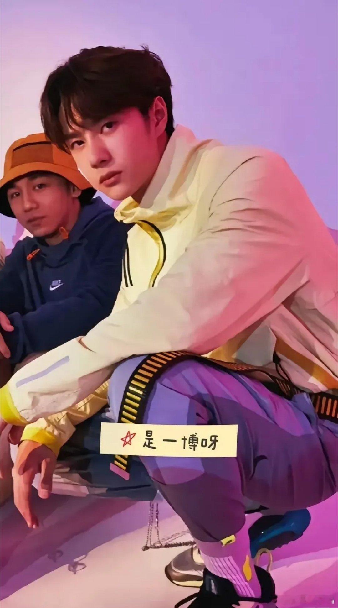这要是我们隔壁老王穿成这样，能被我们笑三年，见面都要对他指指点点。可是这要是王一