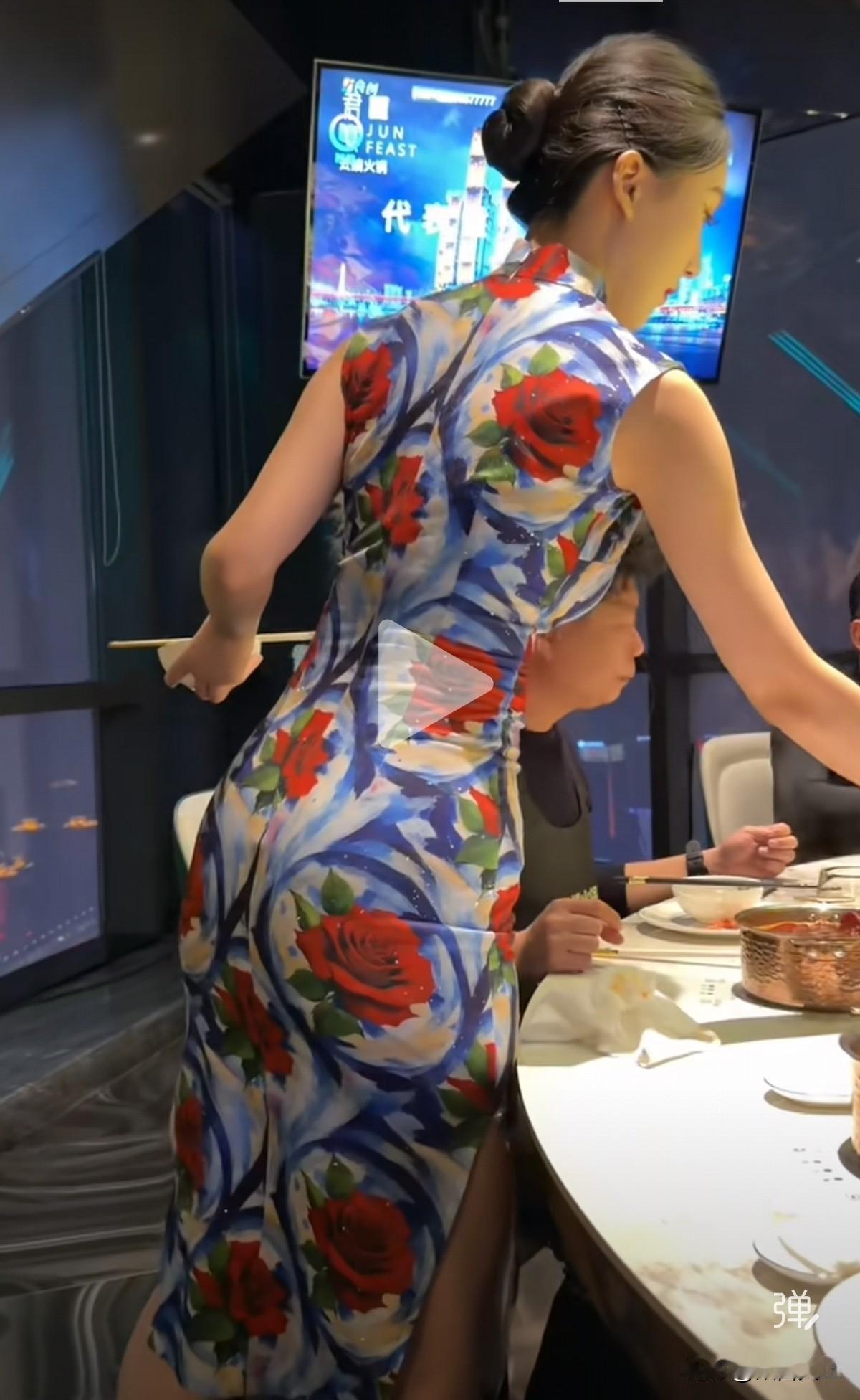 全世界都知道这个高端商务宴了，都知道这几个老板是多么成功了。最近网上看到一个