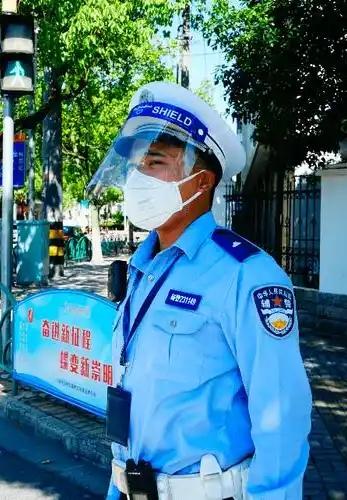退伍军人军龄转工龄，但不能直接套改辅警层级！退役军人服现役年限‌必须‌计算为