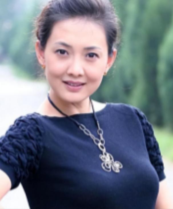 2007年，牛莉产后不久，和丈夫刘亚东因为一点小事闹起了别扭。牛莉气头上抛出一句