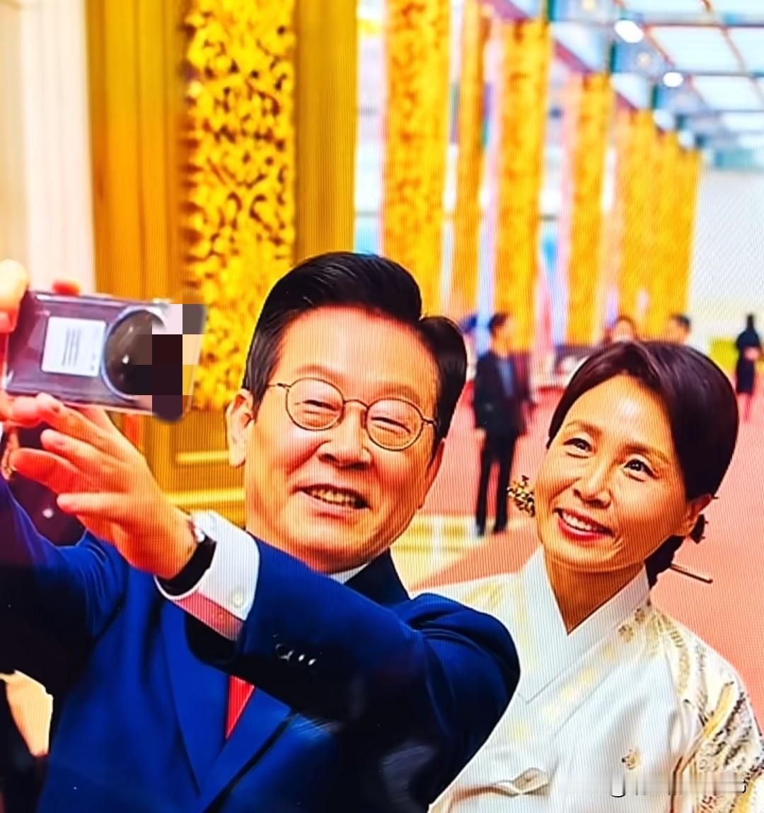 韩媒报道的。没用三星没用苹果，可以说李在明给韩国的信号更明显…[捂脸哭]另外跟随