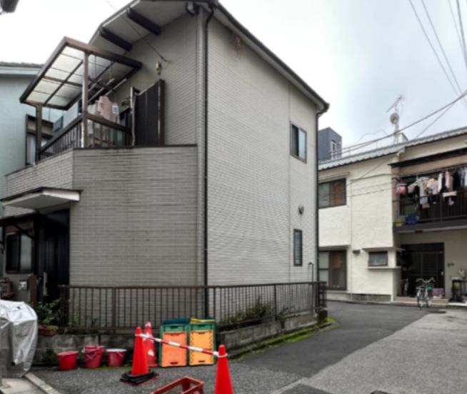 几年前，朋友觉得日本房价便宜、又是永久产权，一咬牙在那边买了3套房，想做收租的“