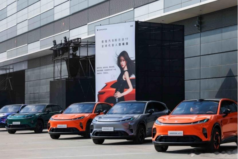如果最近在纠结15万级SUV，真心建议去试驾下阿尔法T7。我看车最看重安全，这车车身扭转刚度有515