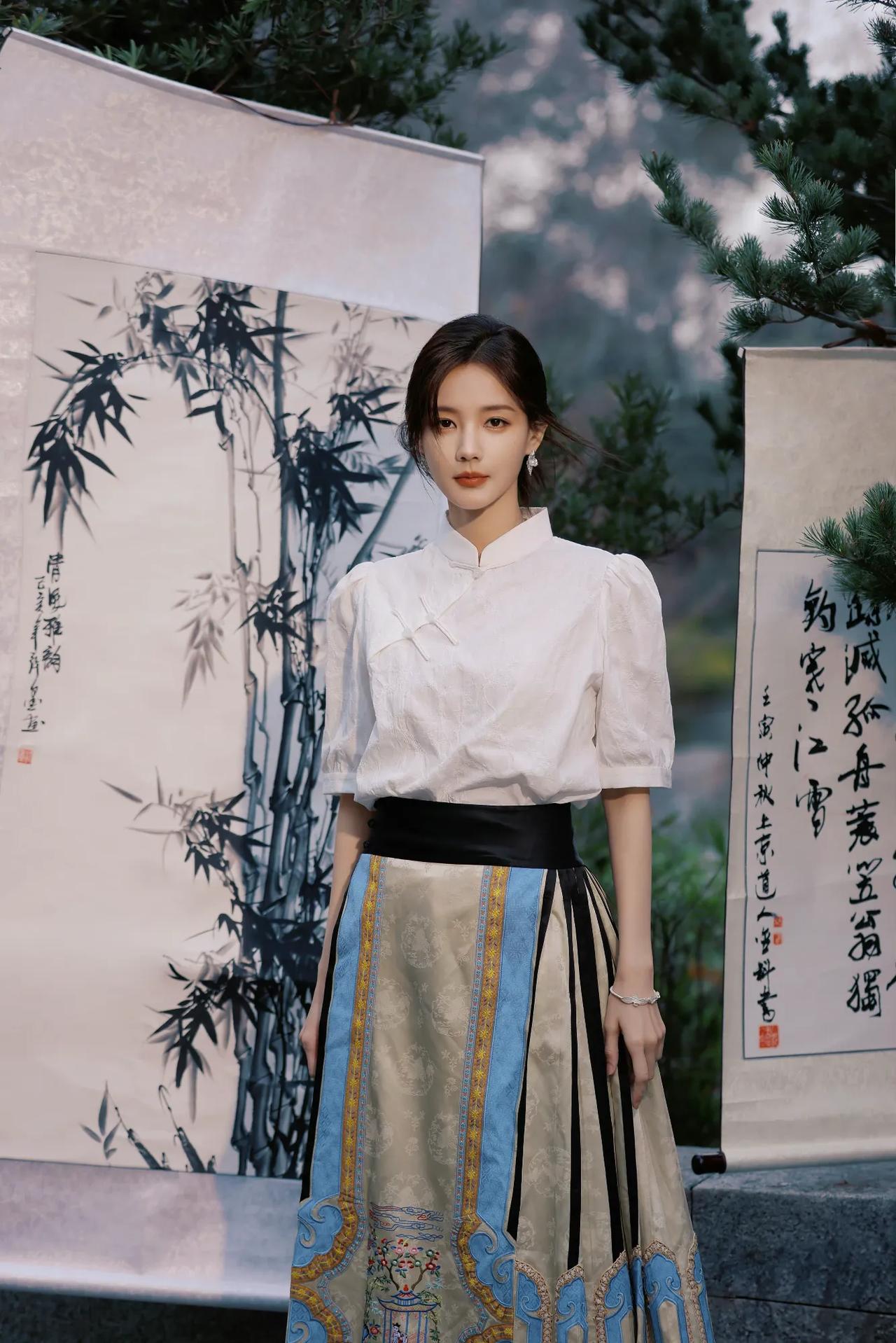 这些年看李一桐的戏，能明显感觉到她演技越来越棒了。不光是能把角色演得更有深度、戏