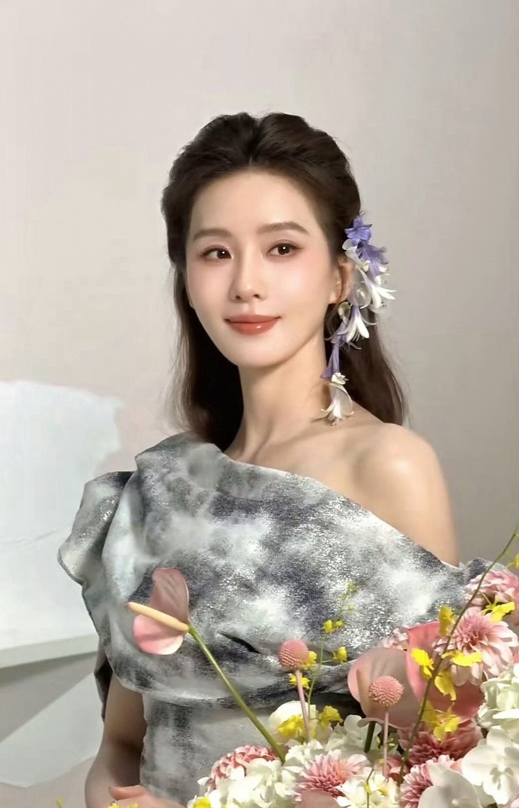 刘诗诗水墨风高定刘诗诗生图免检，皮肤细腻光滑，高清镜头下宛如美神降临刘诗诗