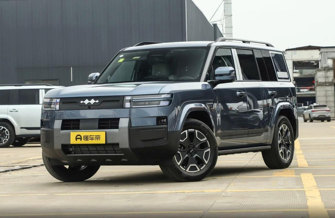 最近后台老有粉丝问我：“刚上市没几个月的方程豹钛7，现在就买二手靠谱吗？”说实话