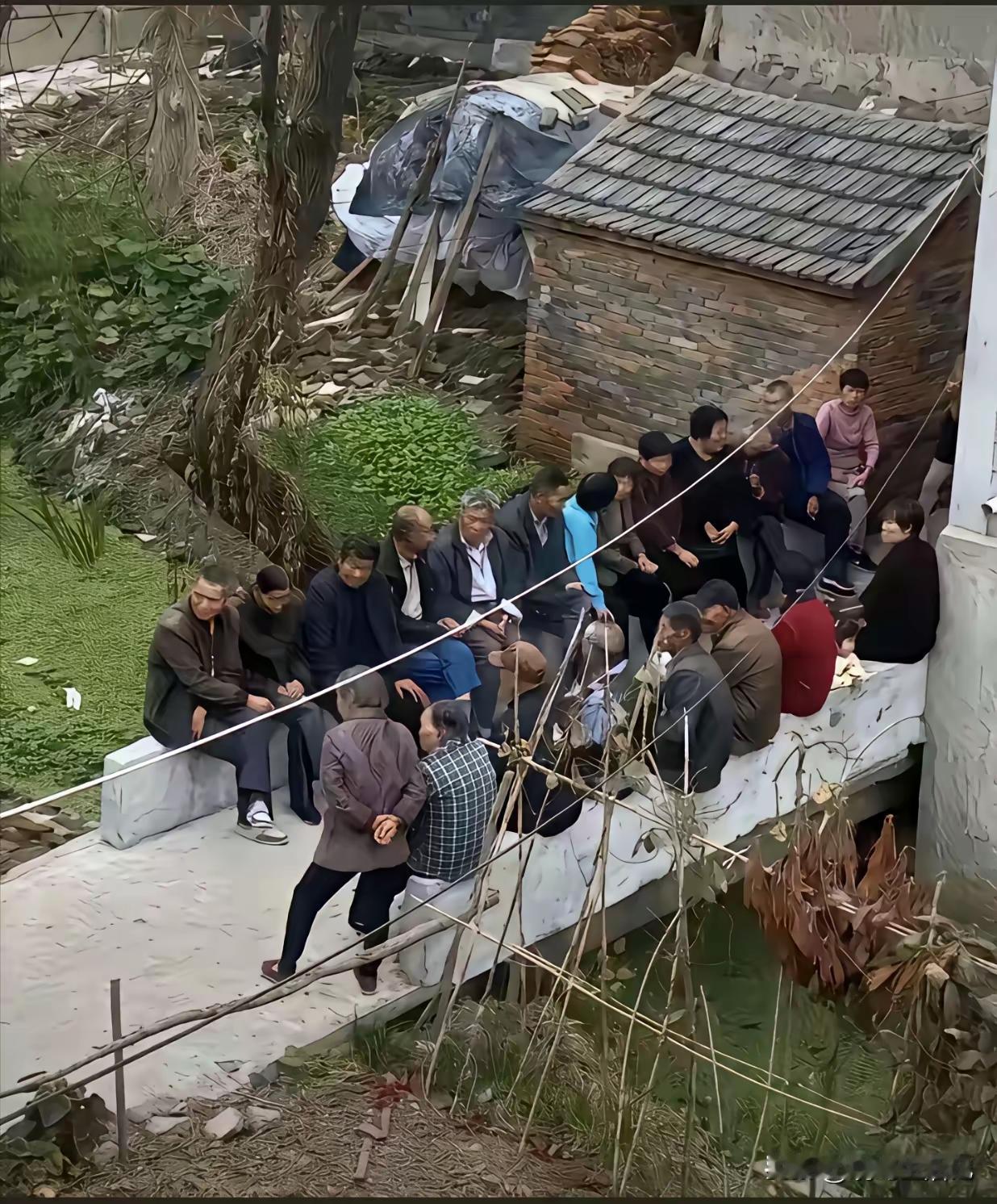 打工回来，看来只有晚上回村了。[捂脸哭]